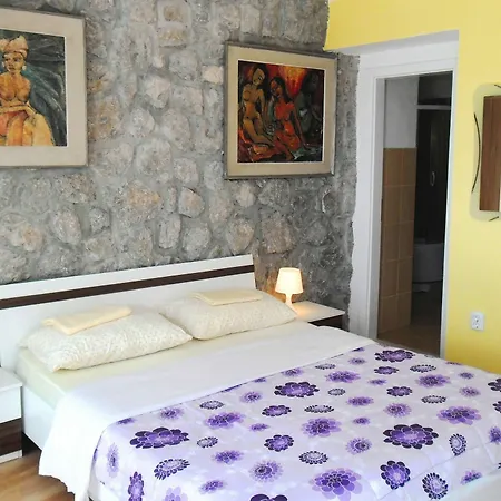 Kestenovi Dvori Opatija