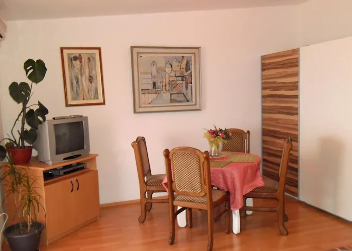 Kestenovi Dvori Apartmán Opatija