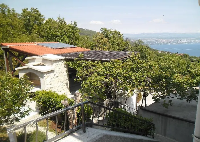 Kestenovi Dvori Apartmán Opatija
