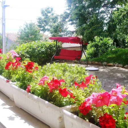 Kestenovi Dvori Apartment Opatija