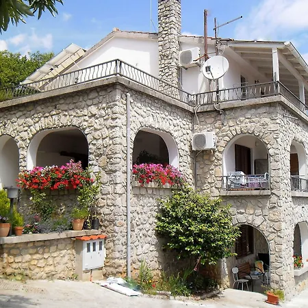 Kestenovi Dvori * Opatija