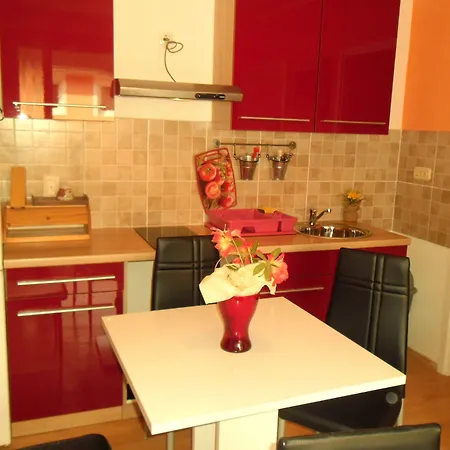 Kestenovi Dvori 오파티아