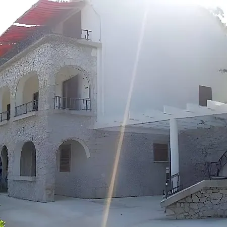 Kestenovi Dvori * Abbázia