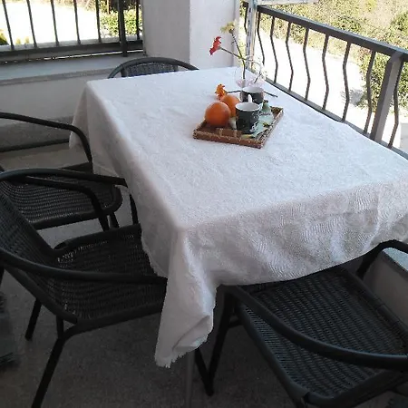 Kestenovi Dvori 아파트