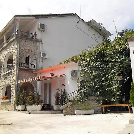 Kestenovi Dvori Apartmán Opatija